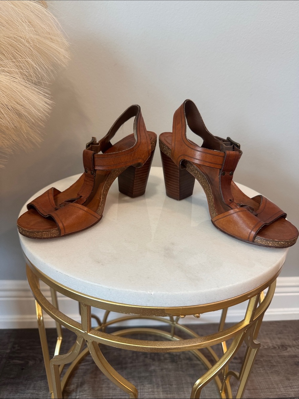 Frye Cognac Leather T-Strap Block Heel Sandals - Picture 7 of 11